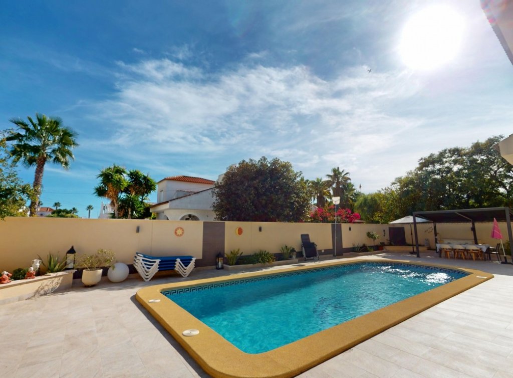 Sale - Villa - Los Narejos