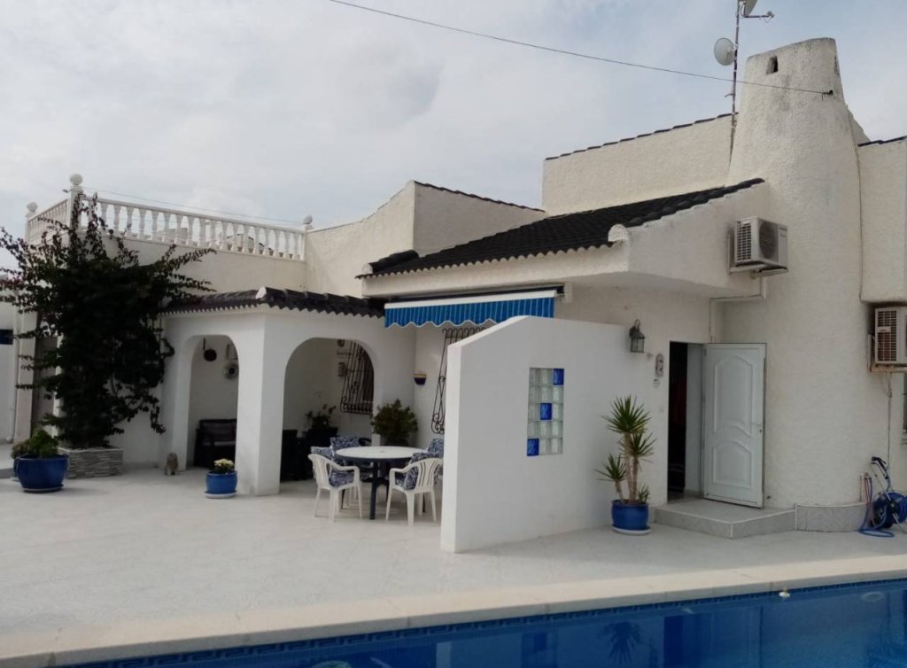 Venta - Chalet - Los Alcázares