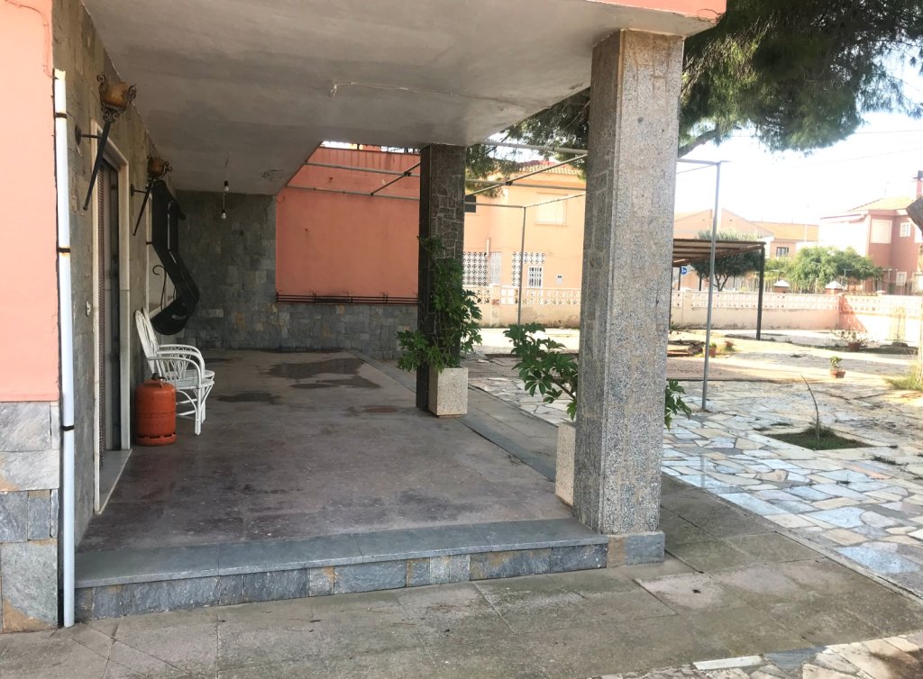Venta - Chalet - Los Alcázares