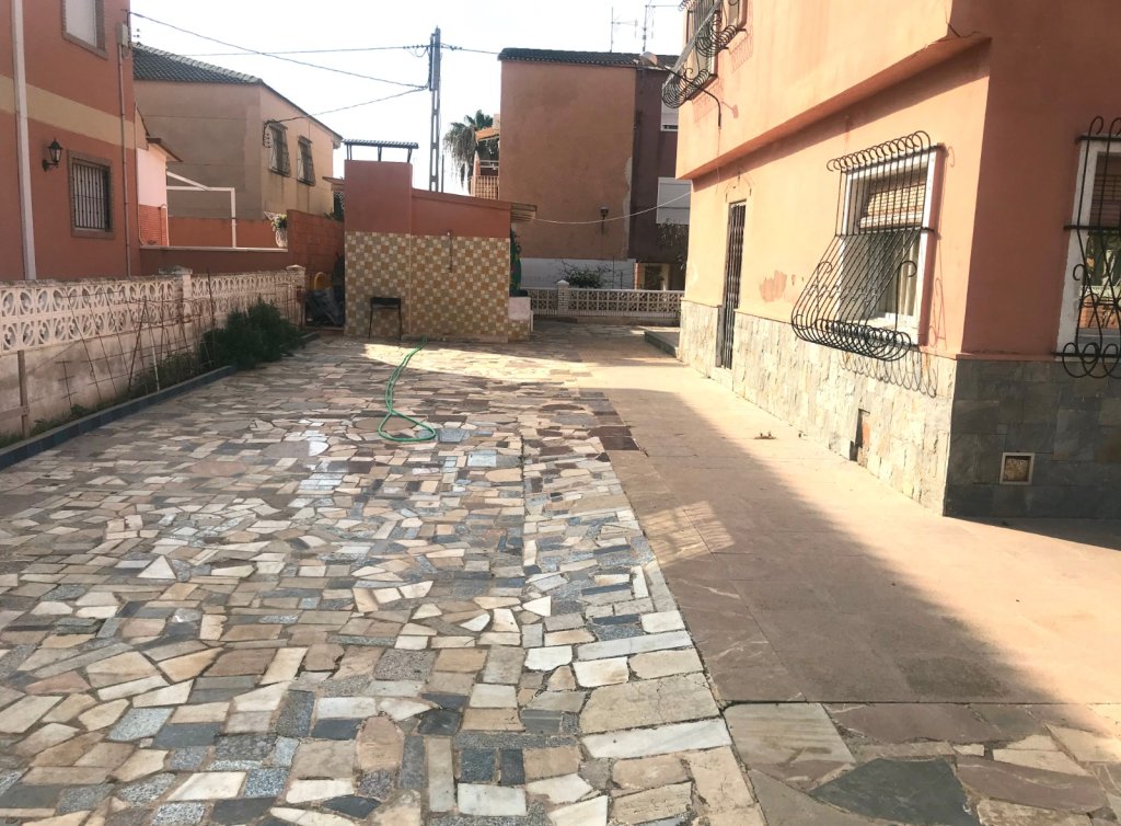 Venta - Chalet - Los Alcázares
