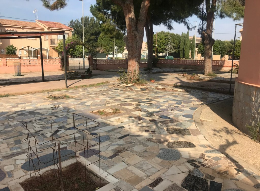 Venta - Chalet - Los Alcázares