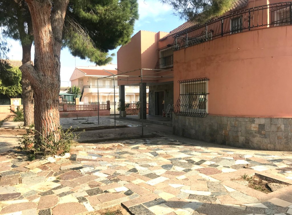 Venta - Chalet - Los Alcázares