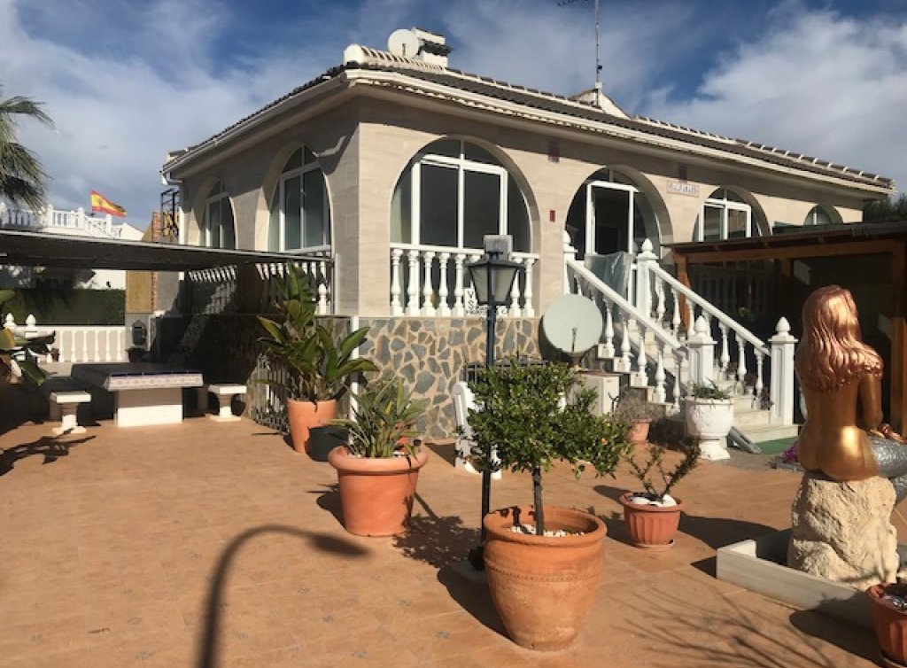 Venta - Chalet - Los Alcázares
