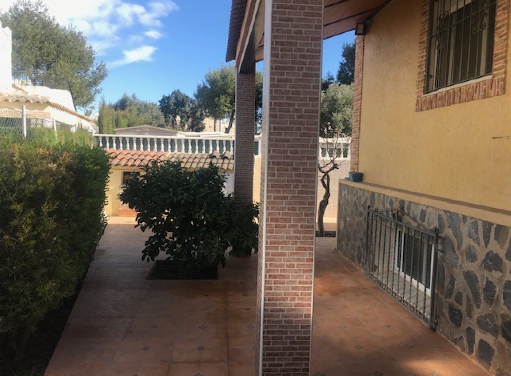 Venta - Chalet - Los Alcázares