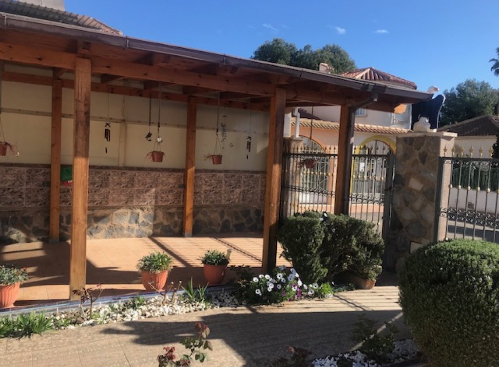 Venta - Chalet - Los Alcázares