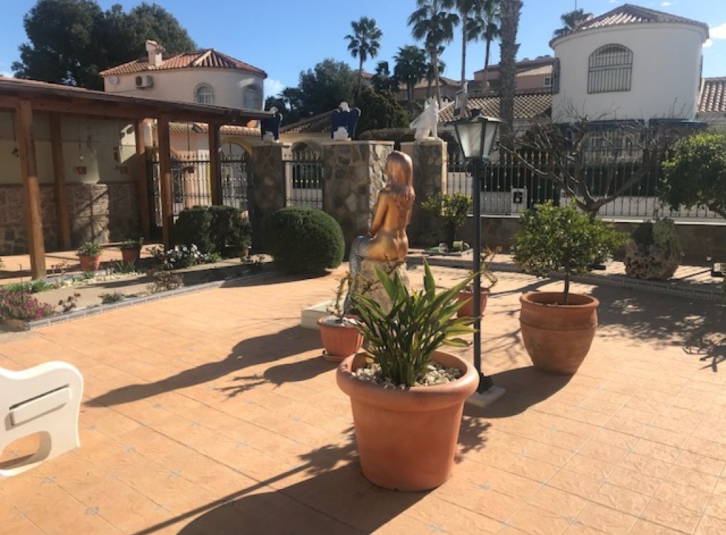 Venta - Chalet - Los Alcázares