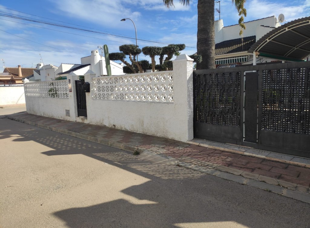 Venta - Chalet - Los Alcázares