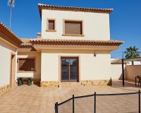 Venta - Chalet - Los Alcázares