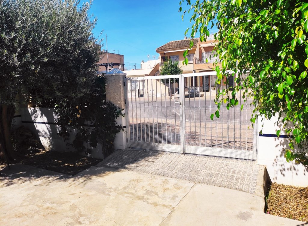 Venta - Chalet - Los Alcázares