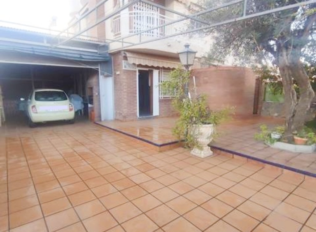 Venta - Chalet - Los Alcázares