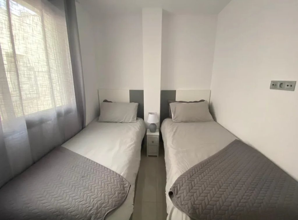 Venta - Chalet - Los Alcázares