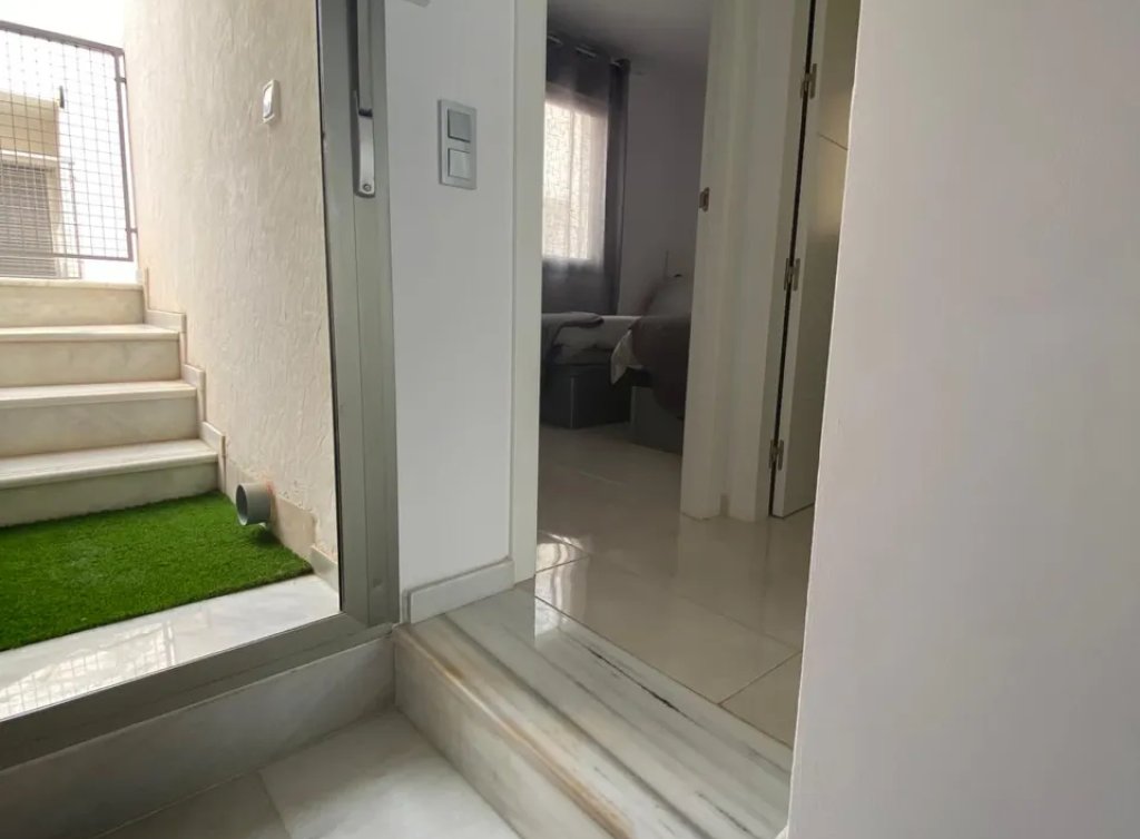 Venta - Chalet - Los Alcázares