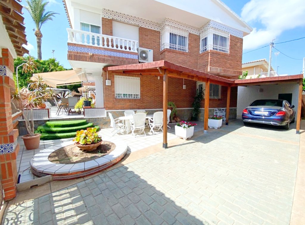 Venta - Chalet - Los Alcázares