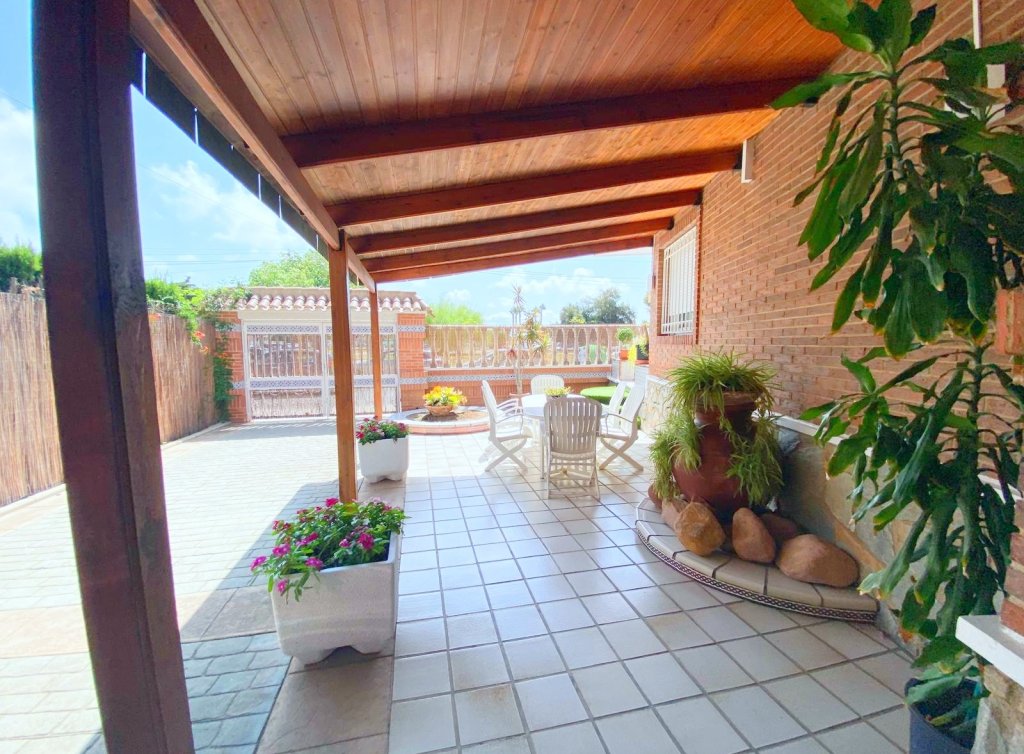 Venta - Chalet - Los Alcázares