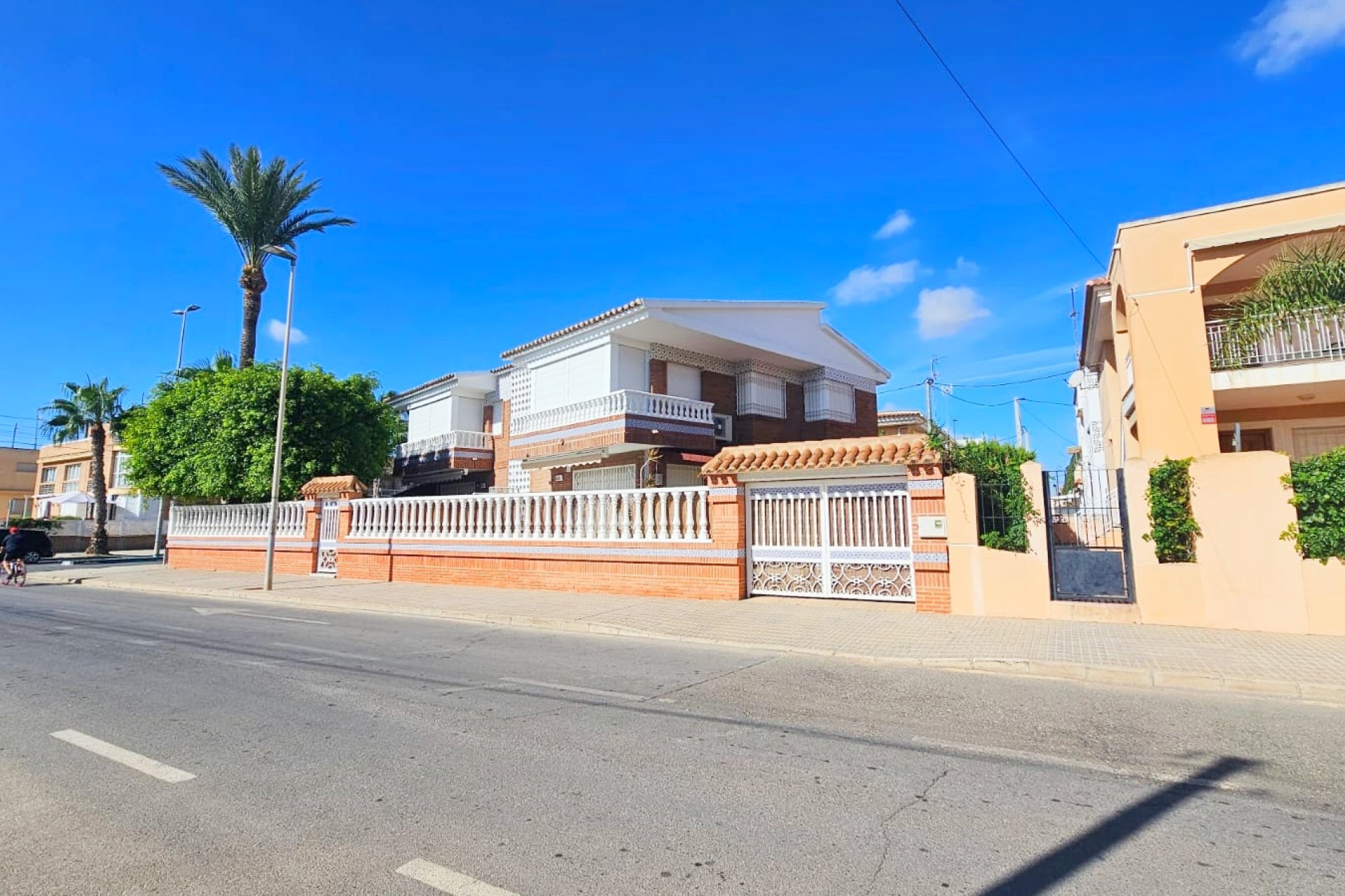 Venta - Chalet - Los Alcázares