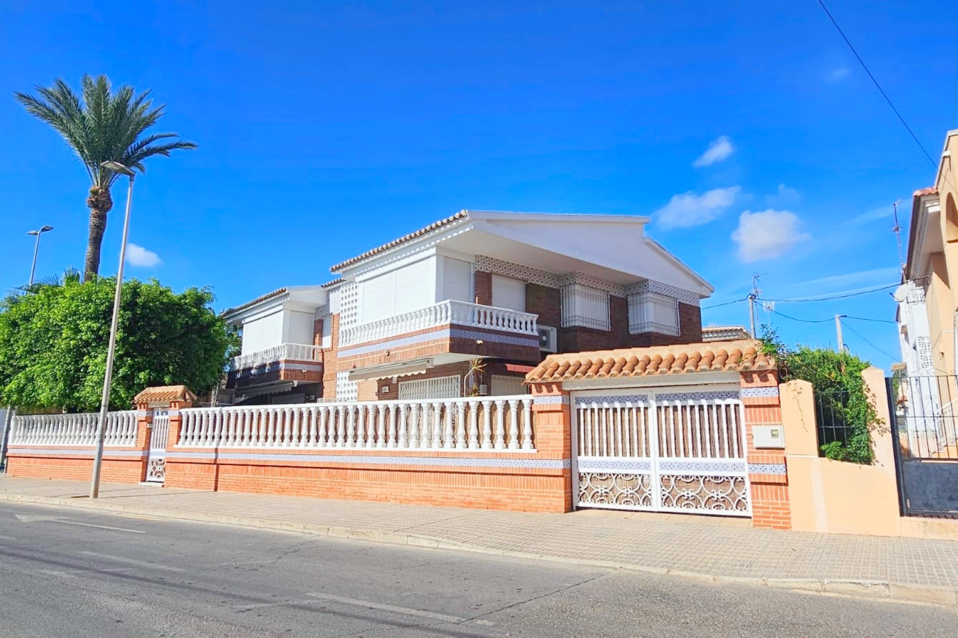 Venta - Chalet - Los Alcázares