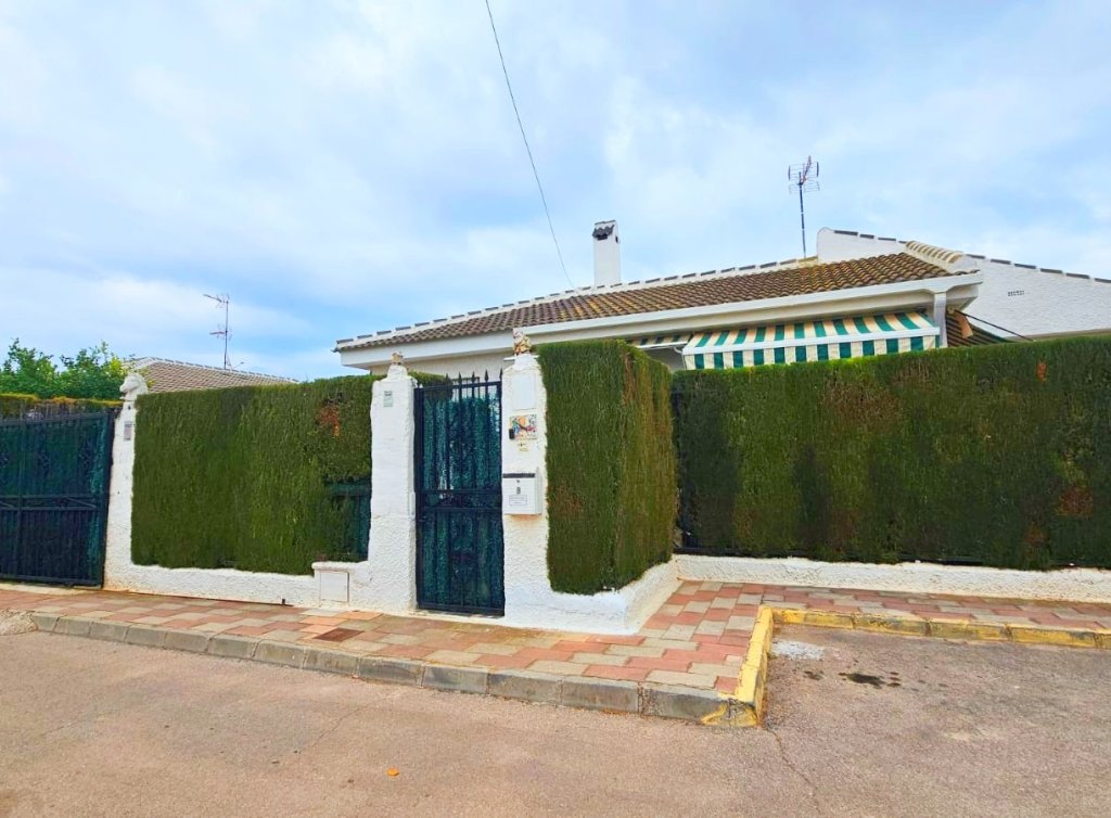 Venta - Chalet - Los Alcázares