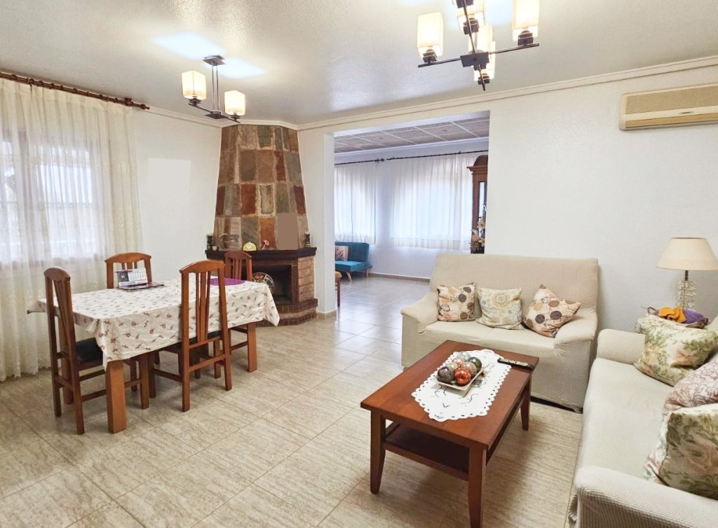 Venta - Chalet - Los Alcázares