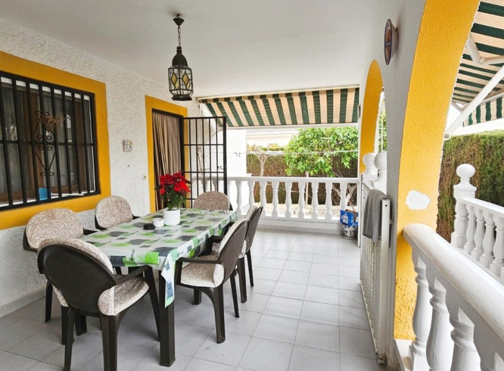 Venta - Chalet - Los Alcázares