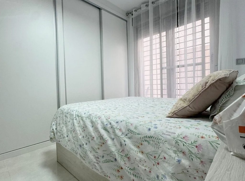 Venta - Chalet - Los Alcázares