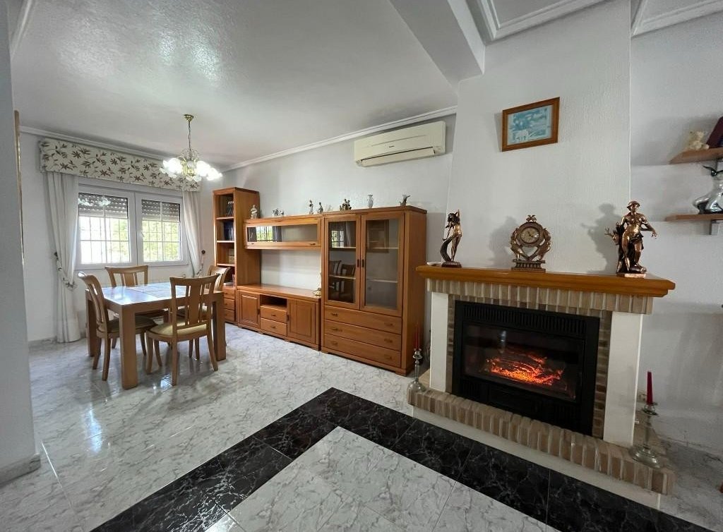 Venta - Chalet - Los Alcázares