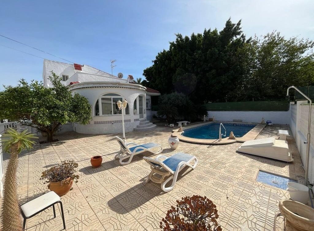 Venta - Chalet - Los Alcázares