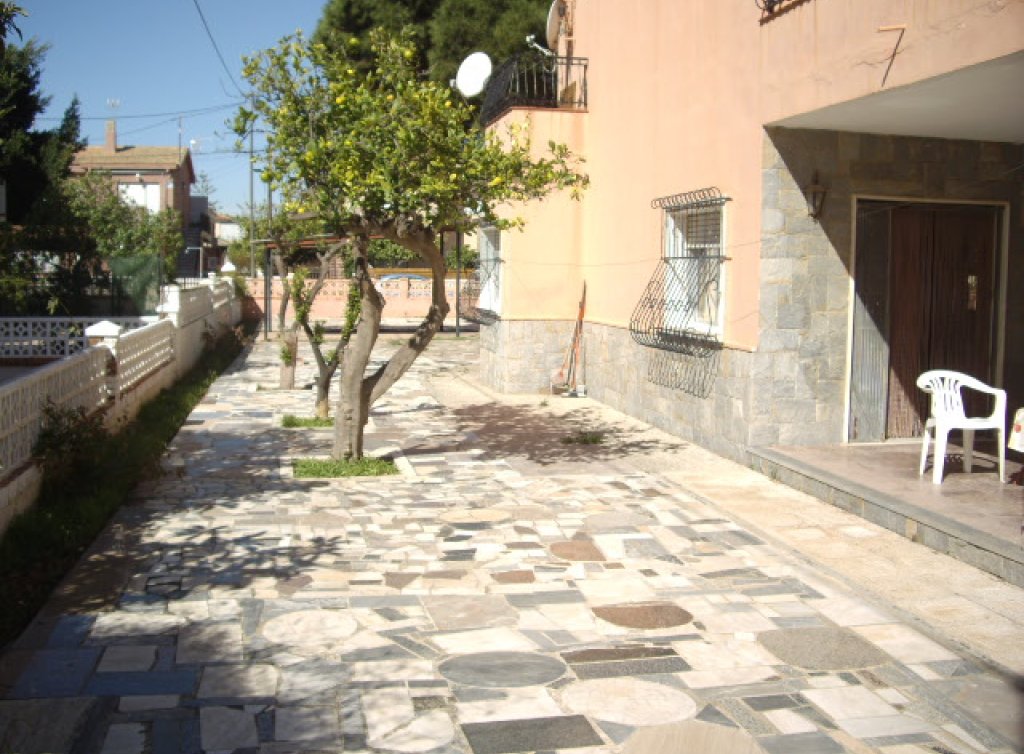 Venta - Chalet - Los Alcázares