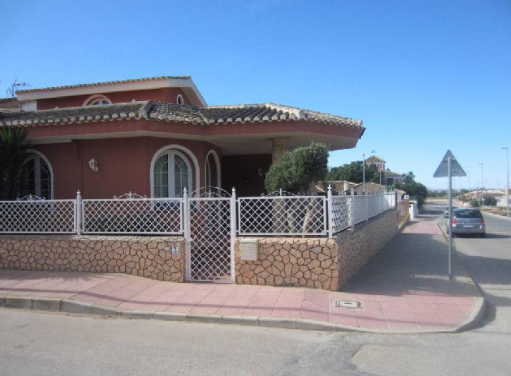 Venta - Chalet - Roda - Dolores de Pacheco