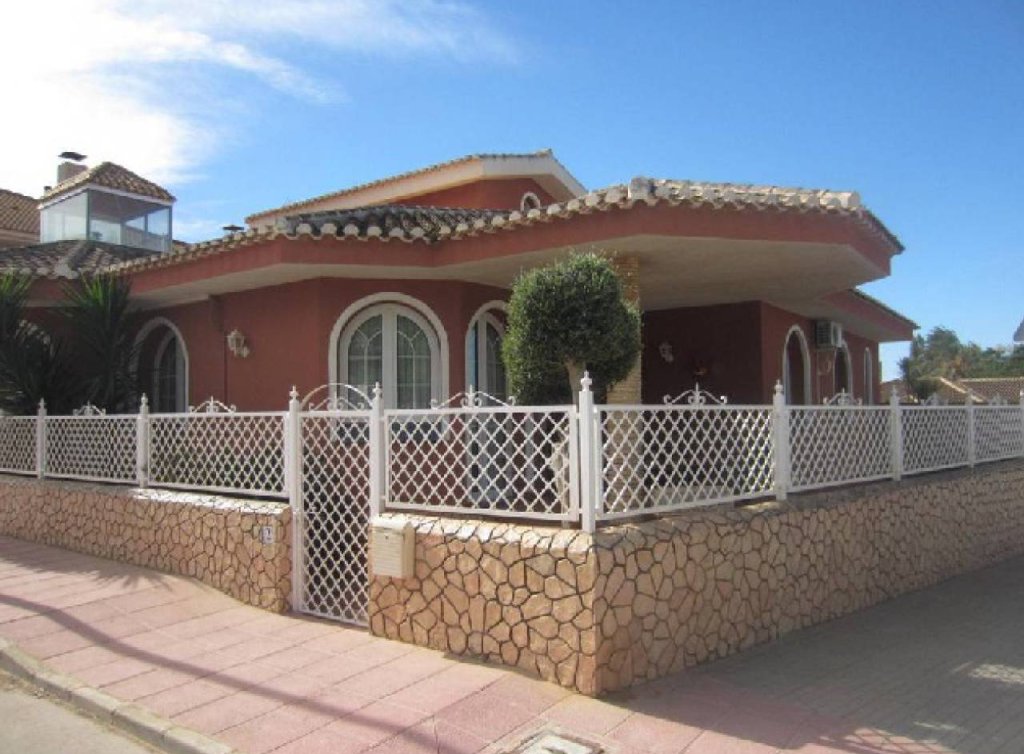 Venta - Chalet - Roda - Dolores de Pacheco