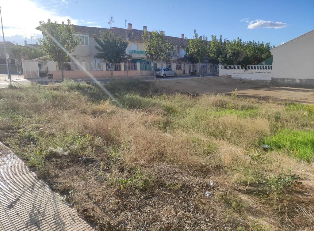 Venta - Plot of Land - Los Alcázares