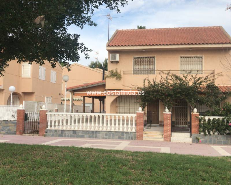 Semi-detached Villa - Sale - Los Alcázares - Los Alcázares