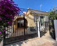 Sale - Bungalow - Los Alcázares